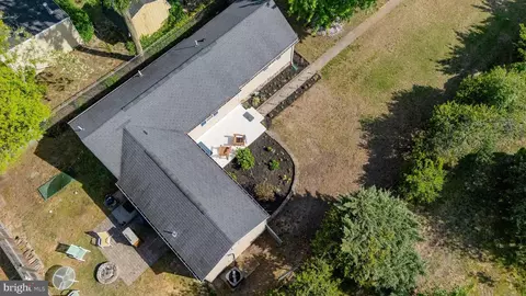 View/Area - 1816 Cremen Rd, Pasadena, MD 21122 photo 3 of 13