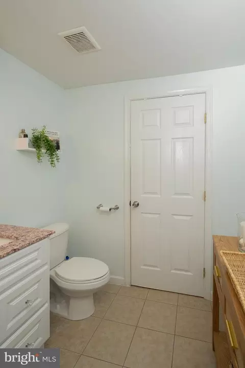Bath - 1816 Cremen Rd, Pasadena, MD 21122 photo 5 of 6