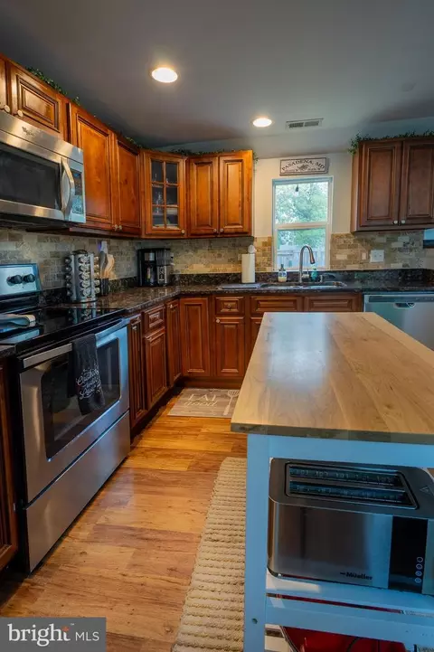 Kitchen - 1816 Cremen Rd, Pasadena, MD 21122 photo 1 of 4
