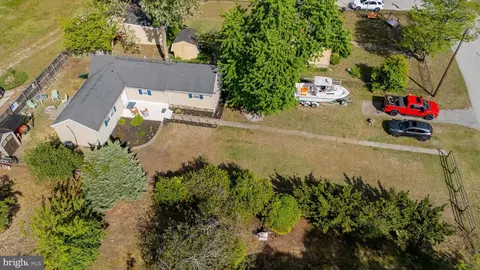 View/Area - 1816 Cremen Rd, Pasadena, MD 21122 photo 1 of 13