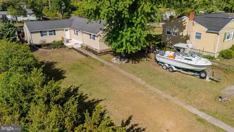 View/Area - 1816 Cremen Rd, Pasadena, MD 21122 photo 4 of 13