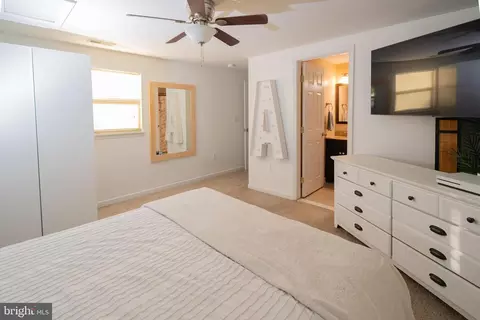 Bedroom - 1816 Cremen Rd, Pasadena, MD 21122 photo 3 of 5