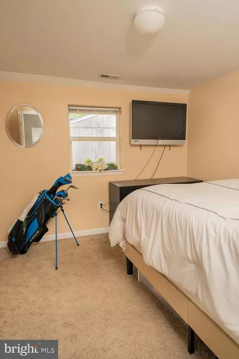 Bedroom - 1816 Cremen Rd, Pasadena, MD 21122 photo 4 of 5
