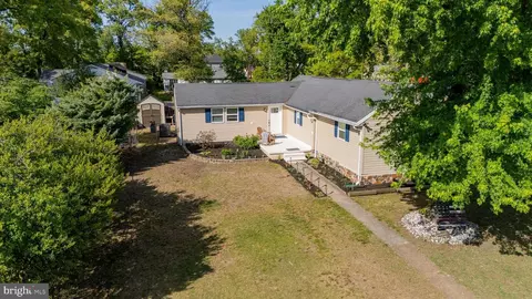 1816 Cremen Rd, Pasadena, MD 21122