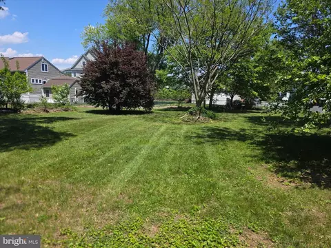 Exterior - 145 Edgewater Dr, Edgewater, MD 21037 photo 34 of 46