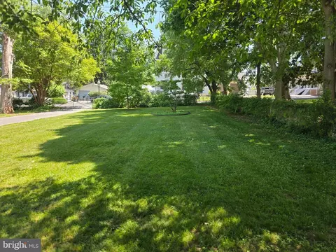 Exterior - 145 Edgewater Dr, Edgewater, MD 21037 photo 41 of 46
