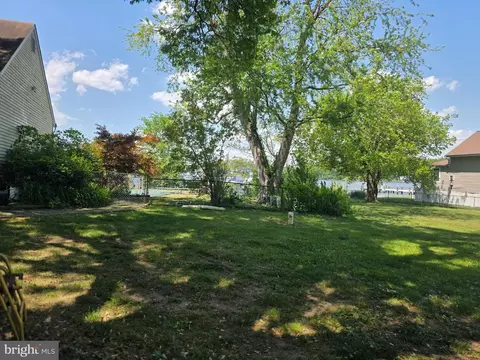 Exterior - 145 Edgewater Dr, Edgewater, MD 21037 photo 37 of 46