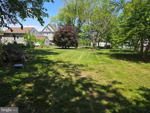 Exterior - 145 Edgewater Dr, Edgewater, MD 21037 photo 33 of 46