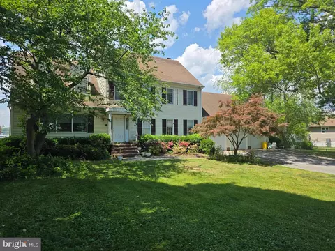 Exterior - 145 Edgewater Dr, Edgewater, MD 21037 photo 5 of 46