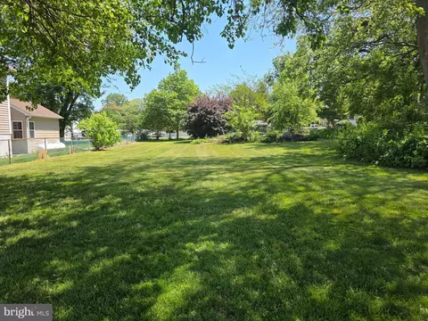 Exterior - 145 Edgewater Dr, Edgewater, MD 21037 photo 39 of 46