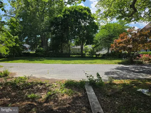 Exterior - 145 Edgewater Dr, Edgewater, MD 21037 photo 43 of 46