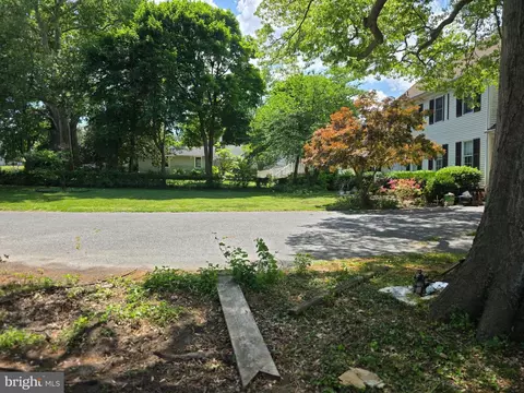 Exterior - 145 Edgewater Dr, Edgewater, MD 21037 photo 45 of 46
