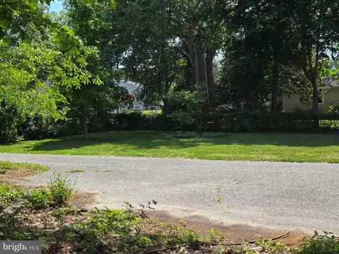 Exterior - 145 Edgewater Dr, Edgewater, MD 21037 photo 46 of 46