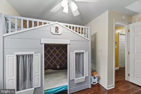 Bedroom - 243 Mallard Dr, Pasadena, MD 21122 photo 6 of 6