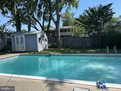 2284 Four Seasons Dr, Gambrills, MD 21054