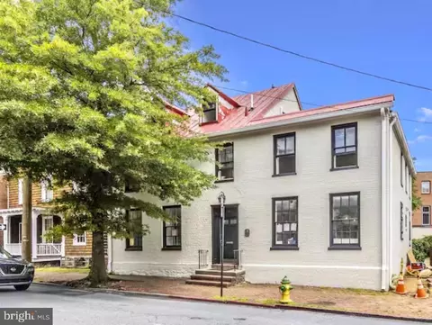 192 Duke Of Gloucester, Annapolis, MD 21401
