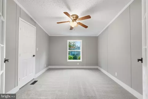 415 Dutch Dr, Lothian, MD 20711 photo 8