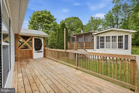 415 Dutch Dr, Lothian, MD 20711 photo 5