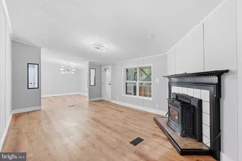 415 Dutch Dr, Lothian, MD 20711 photo 6