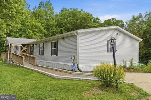 415 Dutch Dr, Lothian, MD 20711