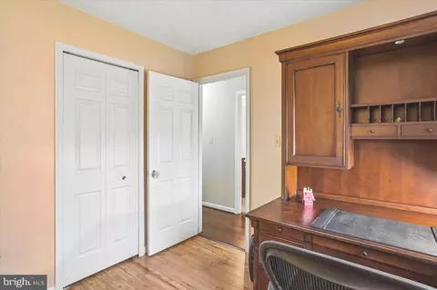 Entry Way - 726 Hillcrest Dr, Annapolis, MD 21409 photo 5 of 5