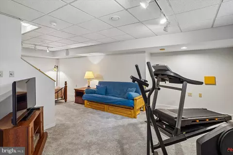 Bedroom - 726 Hillcrest Dr, Annapolis, MD 21409 photo 1 of 2