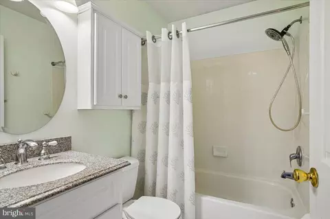 Bath - 726 Hillcrest Dr, Annapolis, MD 21409 photo 3 of 3