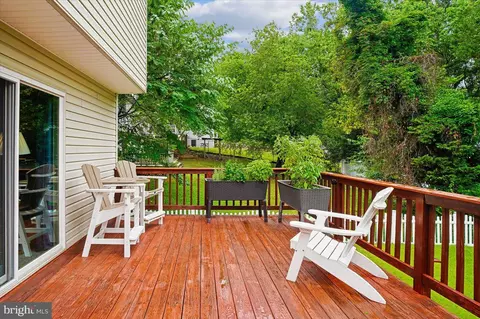 Exterior - 726 Hillcrest Dr, Annapolis, MD 21409 photo 3 of 8