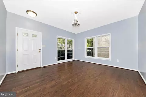 8232 Lyndhurst St, Laurel, MD 20724 photo 3