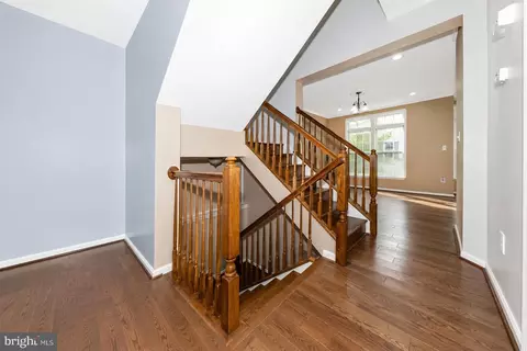 8232 Lyndhurst St, Laurel, MD 20724 photo 6