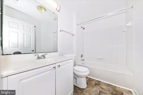 Entry Way - 8232 Lyndhurst St, Laurel, MD 20724 photo 4 of 5