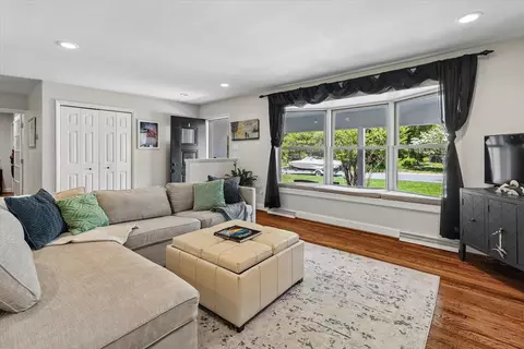 Living - 45 Sierra Ln, Arnold, MD 21012 photo 1 of 3