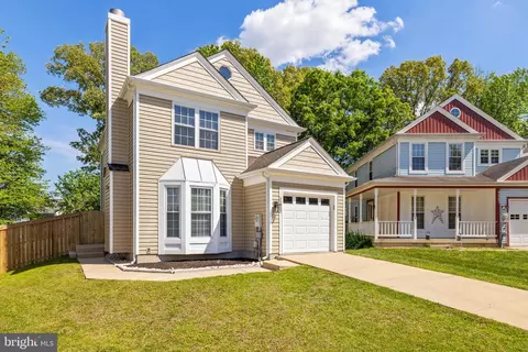 8083 Pendragon Way, Pasadena, MD 21122