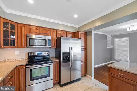 8083 Pendragon Way, Pasadena, MD 21122 photo 6