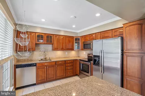 8083 Pendragon Way, Pasadena, MD 21122 photo 7