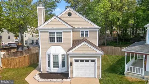 8083 Pendragon Way, Pasadena, MD 21122 photo 2