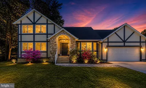 3280 Arundel On The Bay Rd, Annapolis, MD 21403