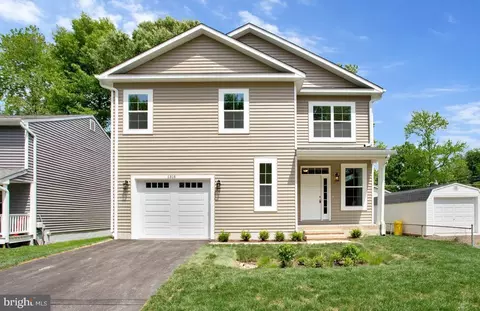 1316 Juniper St, Shady Side, MD 20764