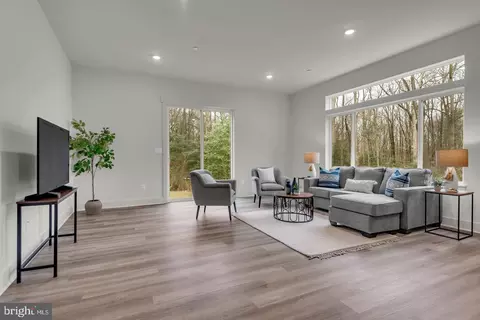Living - 6607 Lost Fox Ln, Hanover, MD 21076 photo 5 of 6