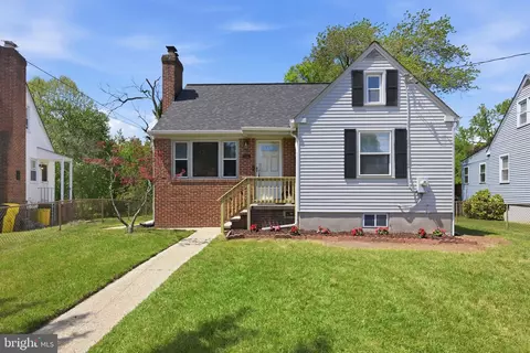 708 Glenview Ave, Glen Burnie, MD 21061