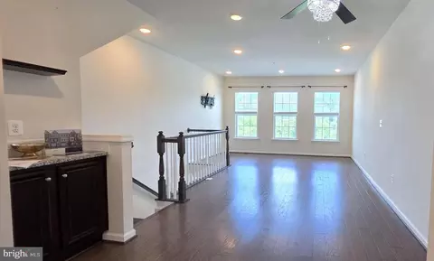 Entry Way - 2914 Koens Ct, Hanover, MD 21076 photo 4 of 8