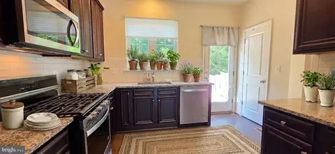 Entry Way - 2914 Koens Ct, Hanover, MD 21076 photo 1 of 8