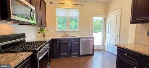 Entry Way - 2914 Koens Ct, Hanover, MD 21076 photo 2 of 8