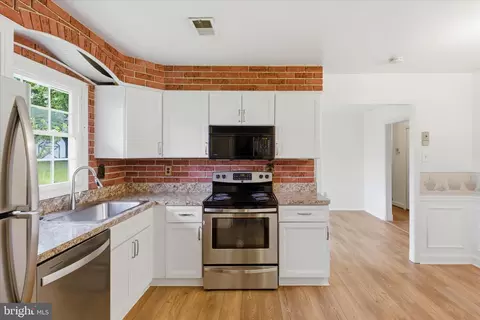 7910 S Cartier Ct, Severn, MD 21144
