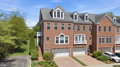 211 Zinfandel Ln, Annapolis, MD 21401