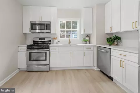 Kitchen - 603 Chapelgate Dr, Odenton, MD 21113 photo 1 of 3