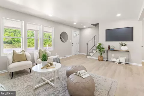 Living - 603 Chapelgate Dr, Odenton, MD 21113 photo 3 of 3