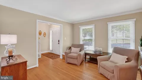 Entry Way - 1120 Charing Cross Dr, Crofton, MD 21114 photo 4 of 11