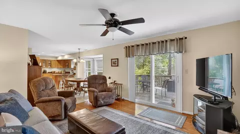 Entry Way - 1120 Charing Cross Dr, Crofton, MD 21114 photo 6 of 11