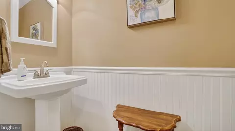 Entry Way - 1120 Charing Cross Dr, Crofton, MD 21114 photo 9 of 11
